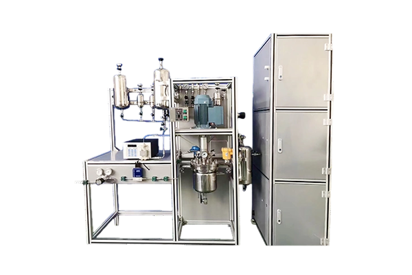 PVC反应装置实拍图