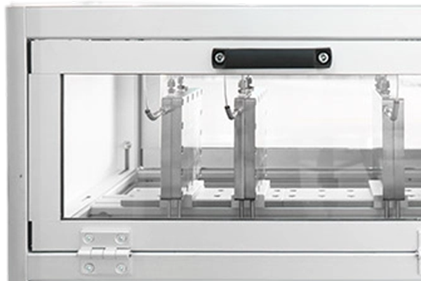 微通道芯片反应器实拍图