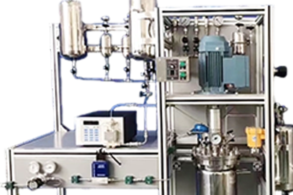 PVC反应装置实拍图